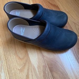 Blue suede Dansko's